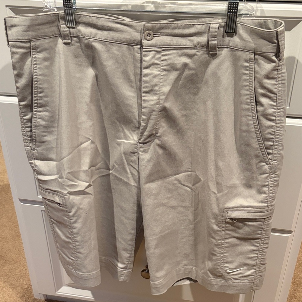 Men's Tan Cargo Shorts